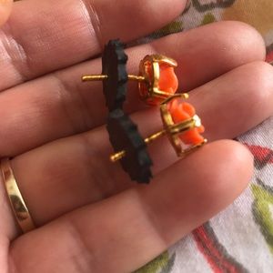 Flower design ear ring